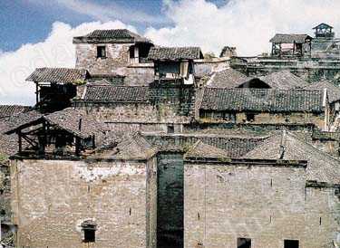 
Hongjiang's yinzi houses, comparable in design to Beijing's siheyuan courtyards.
