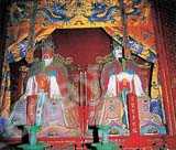 
Mencius (left) is worshiped at the Confucius Temple in Qufu.
Huo Jianying
