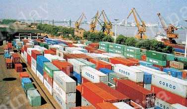 
Wuhan has become a major shipping hub, as evidenced by the activity at the city's Hanyang Container Wharf.
