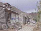 
Calle de la nueva aldea de Gaba.
